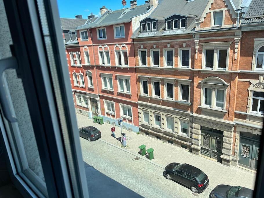 Schoenes City-Apartment Im Zentrum Mit Balkon Hof  Dış mekan fotoğraf
